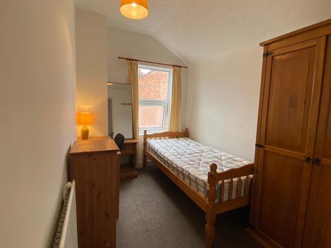 Single furnished room Available 1st Feb  Main Photo