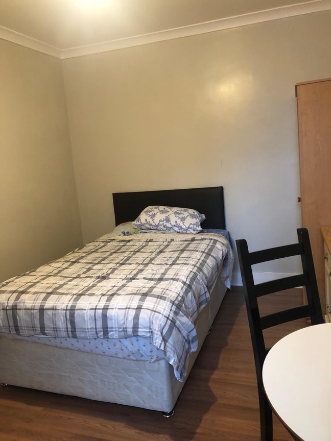 First floor - Middle room available Main Photo