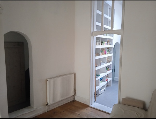 Ground floor flat in victorian house Main Photo