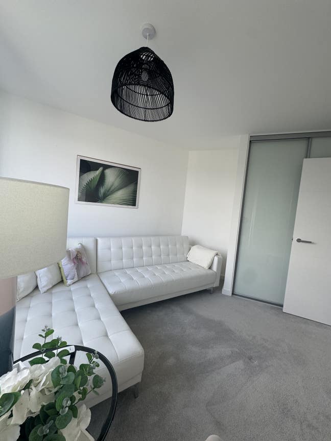 Double room to let  Main Photo