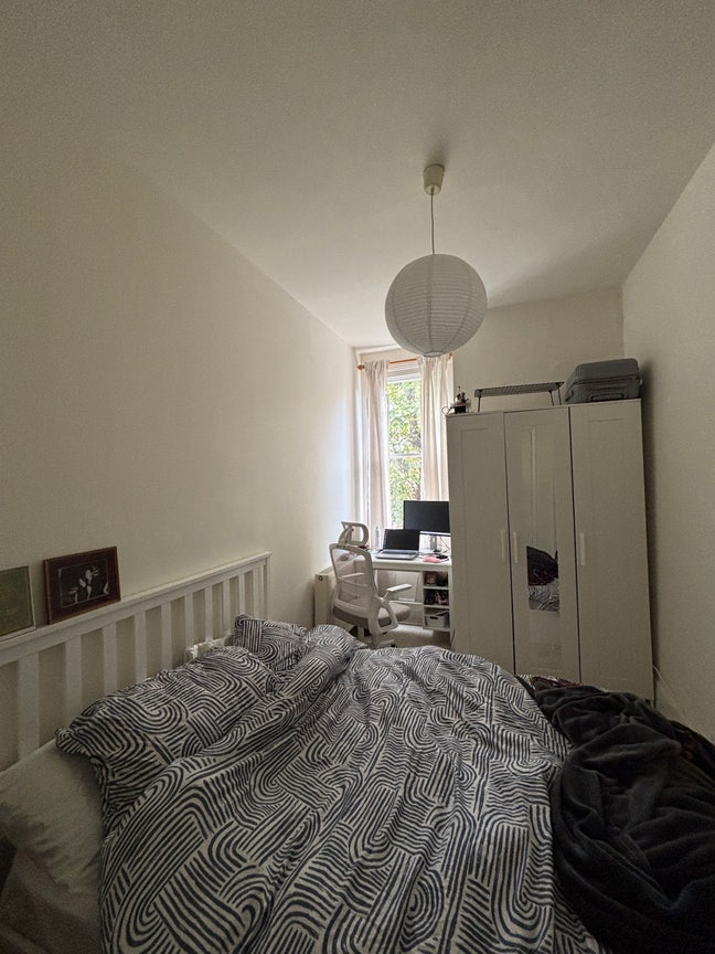 Room in a lovely flat in Chiswick! Main Photo