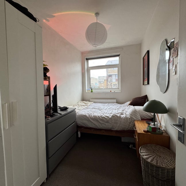 Double in friendly Bethnal Green flat Main Photo