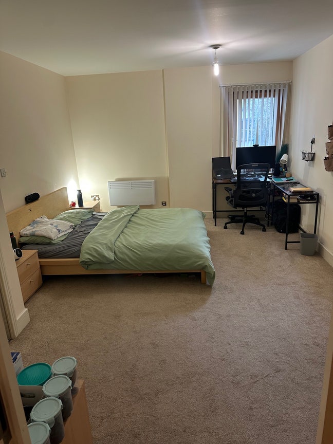 Huge en-suite double room in city centre Main Photo
