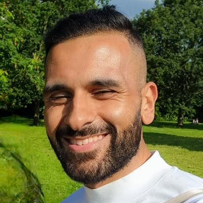 Calm, Tidy Professional Seeking En-Suite Room Main Photo