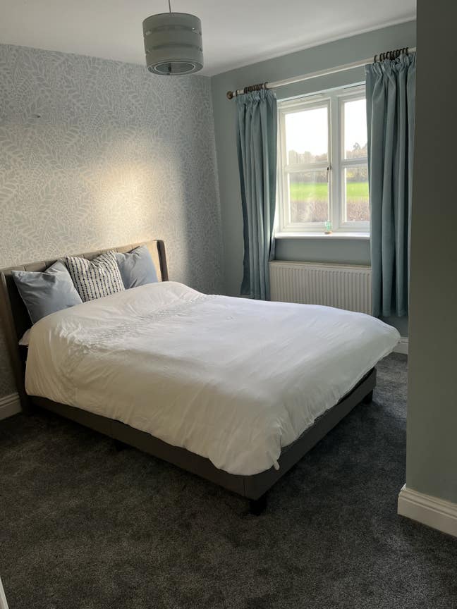 Heatherton Village - Amazing Double Room  Main Photo