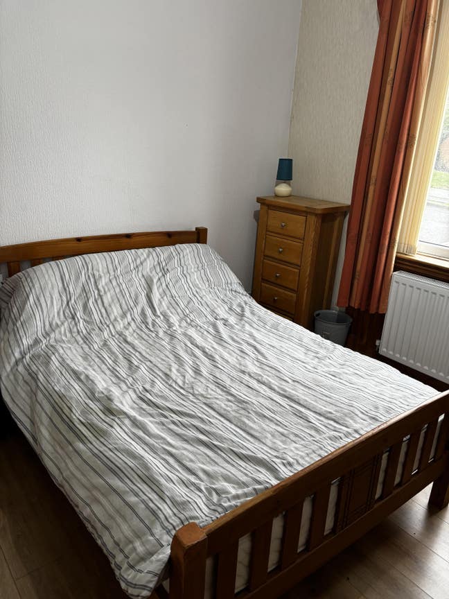 One Double Bedroom for Rent in Broxburn Main Photo