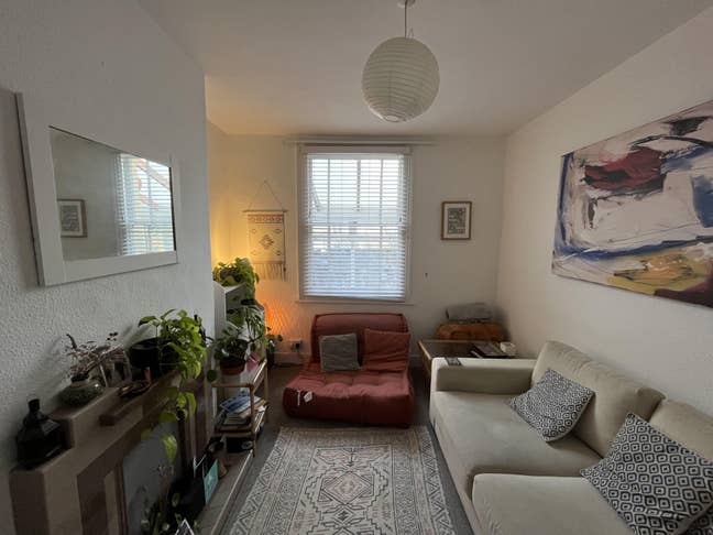 Large Double Room in Cosy, Plant Filled, Terrace Main Photo