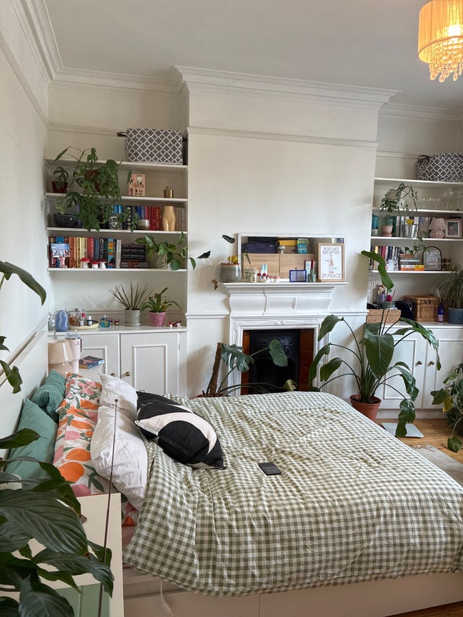 Huge double room in garden flat in Earlsfield  Main Photo