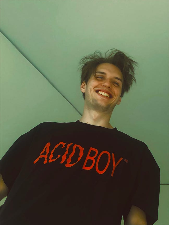 Cozy home with friendly people in East London Main Photo