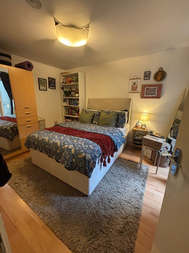 Ensuite Double Room Available in Kentish Town Main Photo