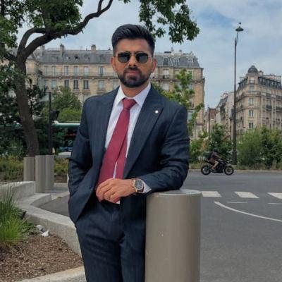 Hi! I’m a working professional looking for ... Main Photo