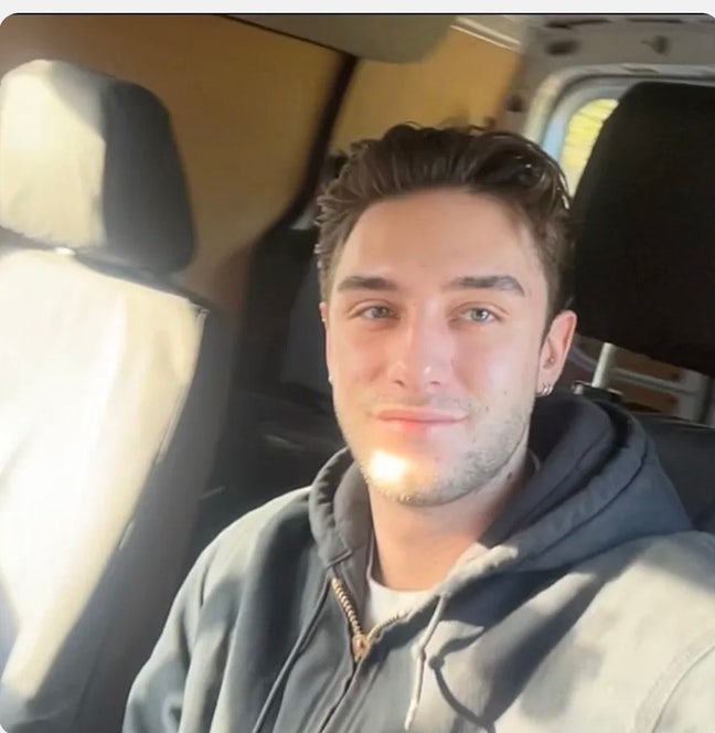 Looking for a social flat or to buddy up Main Photo