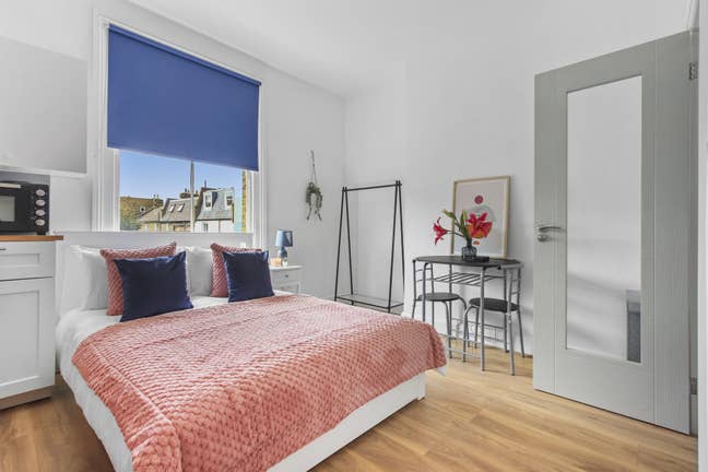 Fully Furniushed Studio Apartment Main Photo