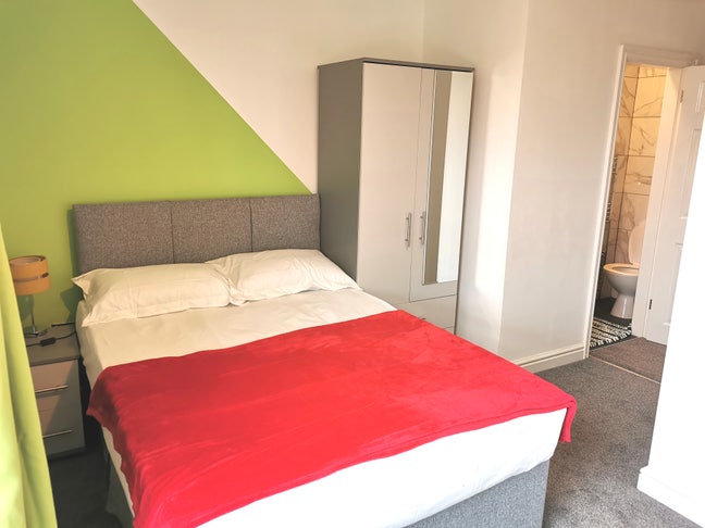 Modern Double Room All Bills Included Main Photo