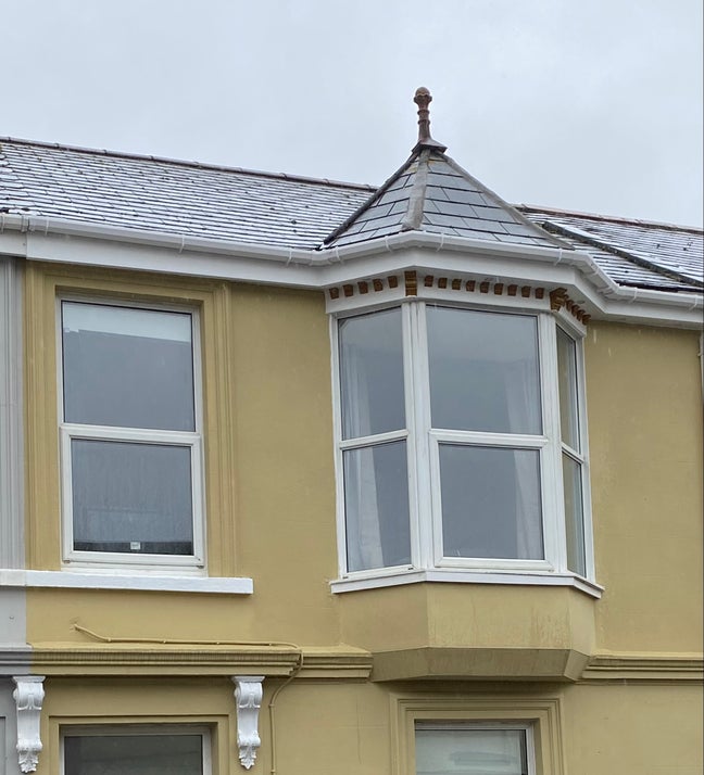 All rooms in a great location.  Main Photo