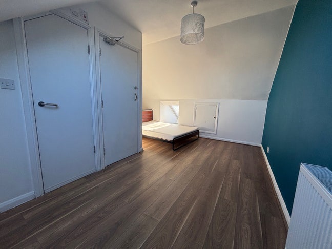 En-suite room close East Croydon & Addiscombe Main Photo