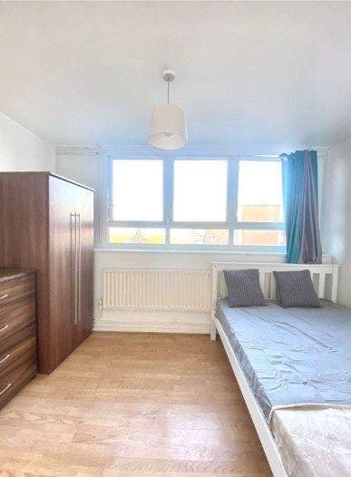 Double Room In Southfields!! (24) Main Photo