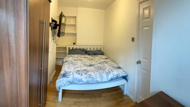 Double Room Available In Zone 2 (8) Main Photo