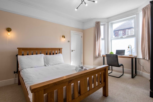 Luxury Room by UoN & QMC  Main Photo