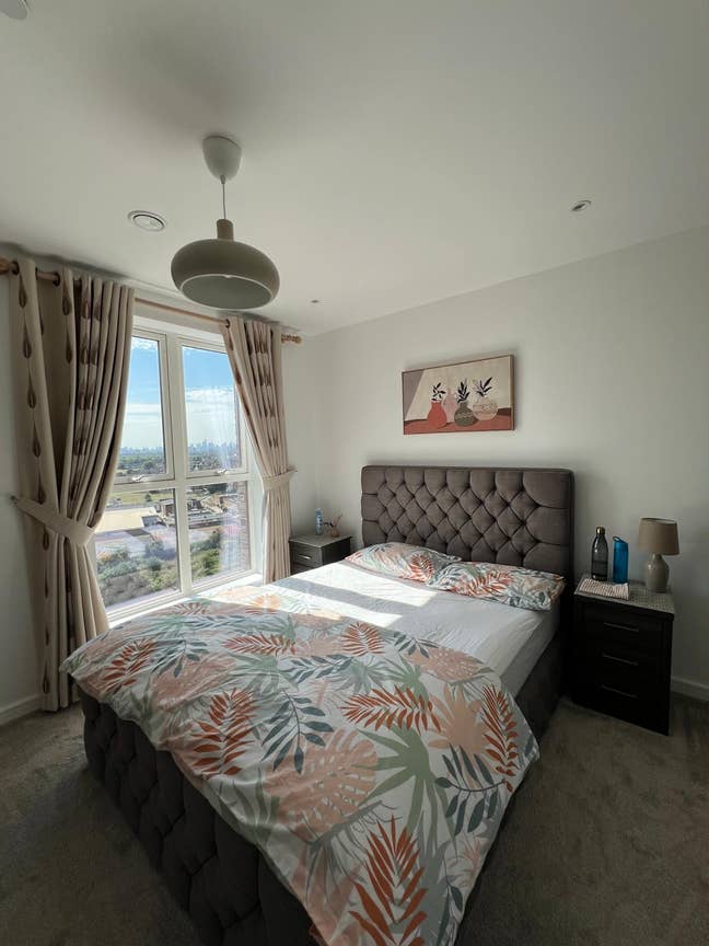 Brand New Ensuit on 13th Floor Main Photo