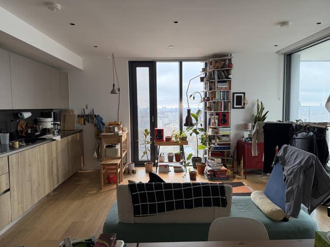 Spare room in Hoxton Main Photo