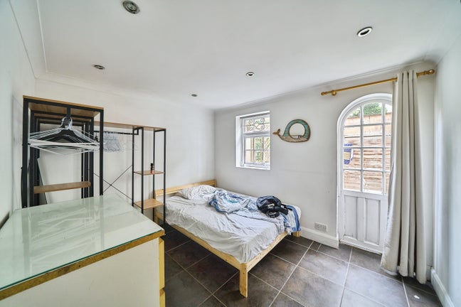 Double room with access to garden Main Photo