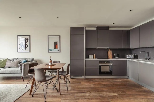 Luxury 1-Bed Flat with 1 Bath in Hampstead (NW3) Main Photo