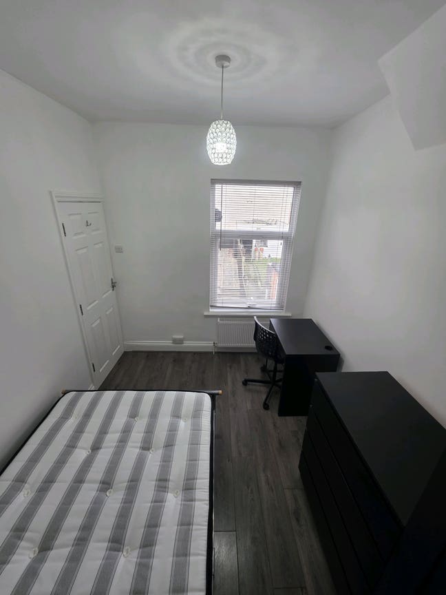 Modern double Erdington bills included  Main Photo