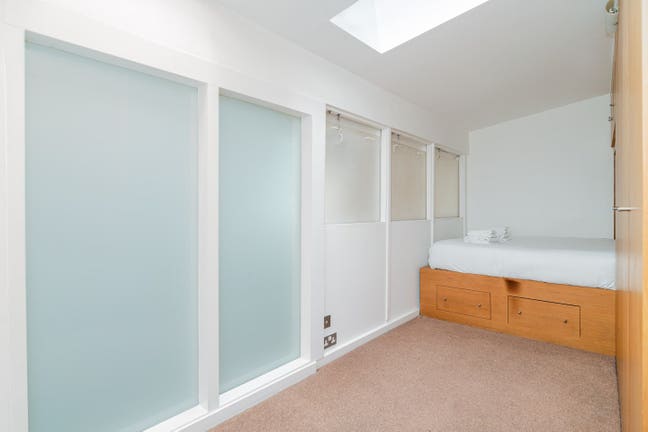 Double room in stylish flat in Fitzrovia Main Photo