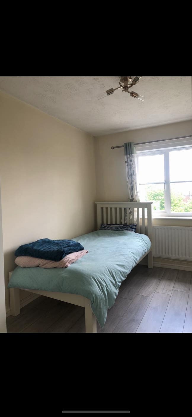 2 Double furnished rooms WiFi and bills included  Main Photo