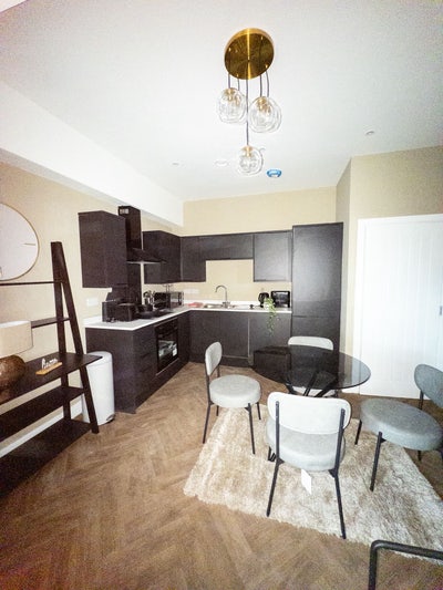 Fully furnished, one bedroom luxury apartment! Main Photo