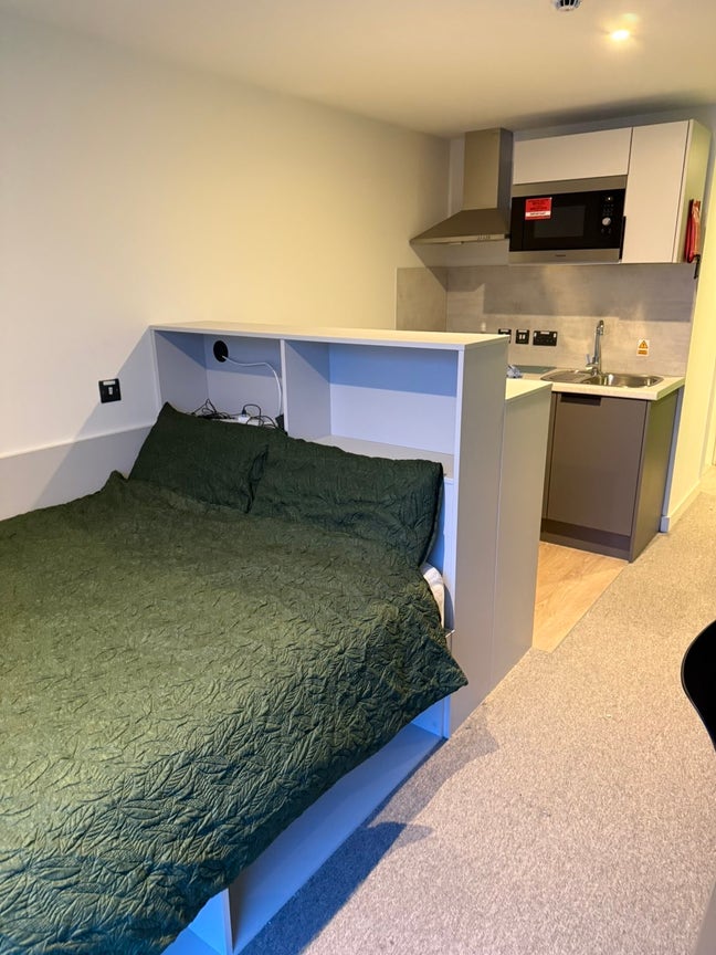 Gold Studio – Tenancy Takeover | The Edge Main Photo