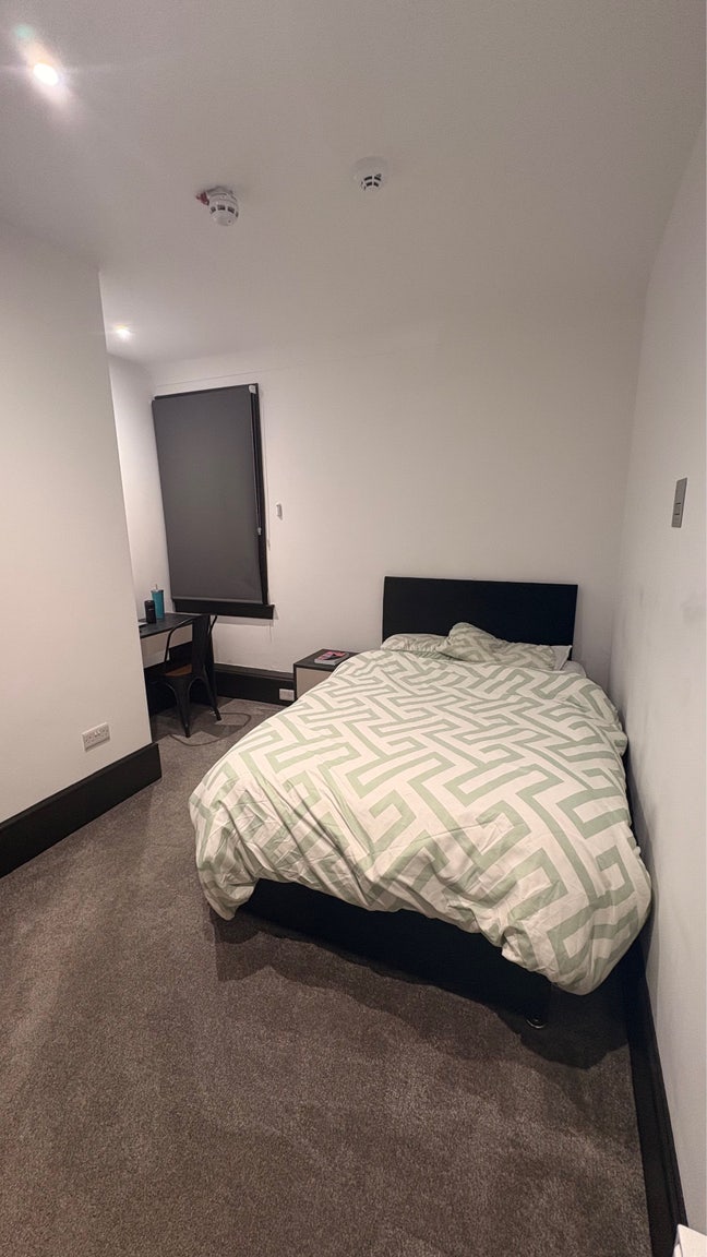 Room 4 at 30 Edinburgh road Main Photo