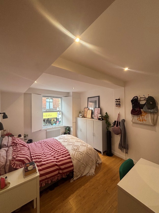 Double room available on Brick Lane  Main Photo