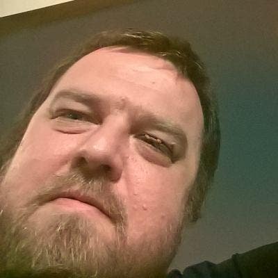 Professional Male seeks a double room Main Photo