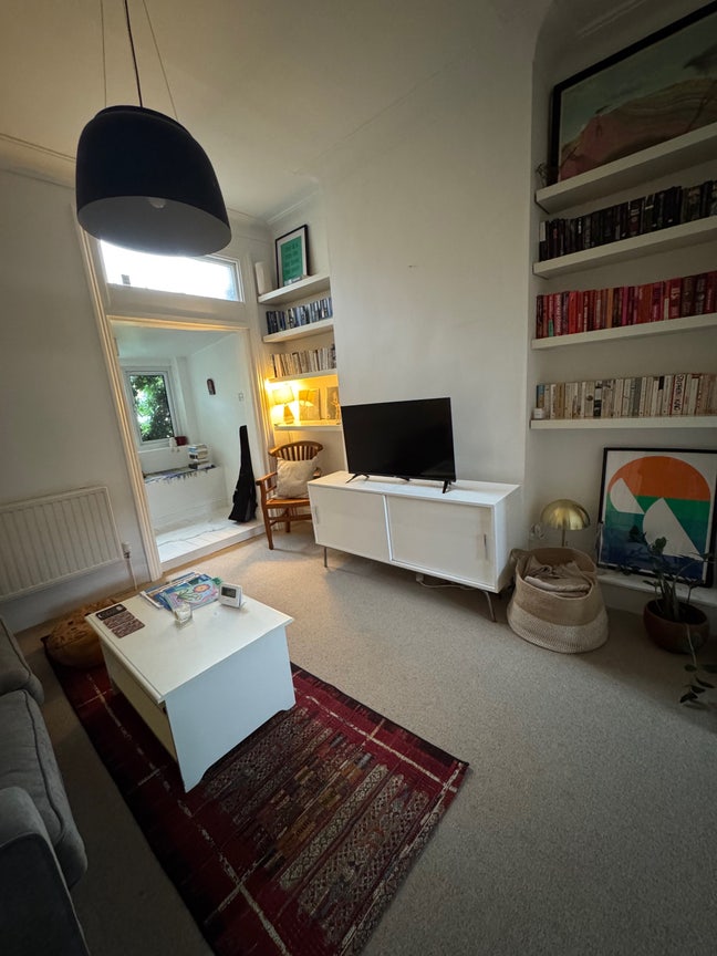 Double in huge 3-floor Stokey terrace with garden Main Photo