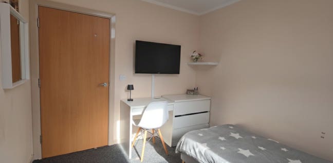 Large Single Room Available – Sheldon (B26) Main Photo