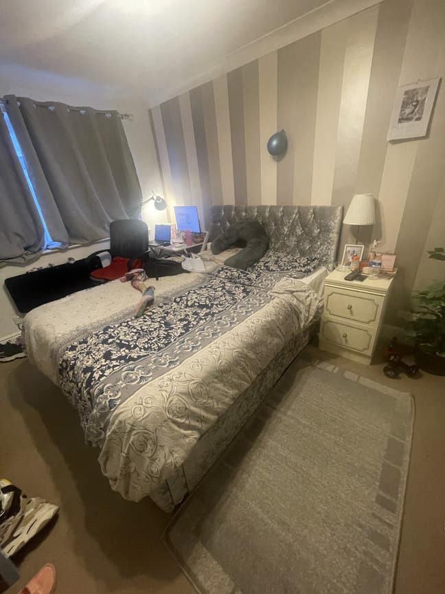 Big Double Room in a clean quiet house  Main Photo