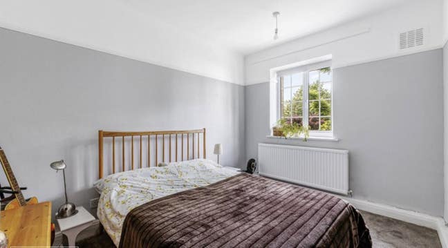 Bright Double Opposite Kew Gardens Main Photo