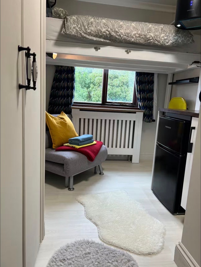 Zone 2 Ensuite room 10 min walk to Mile End Tube Main Photo