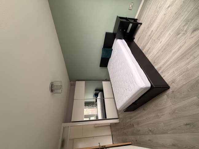 Large Double Room in Calm Flat - Shadwell (Zone 2) Main Photo