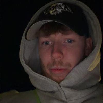 Professional Male seeks a double room Main Photo