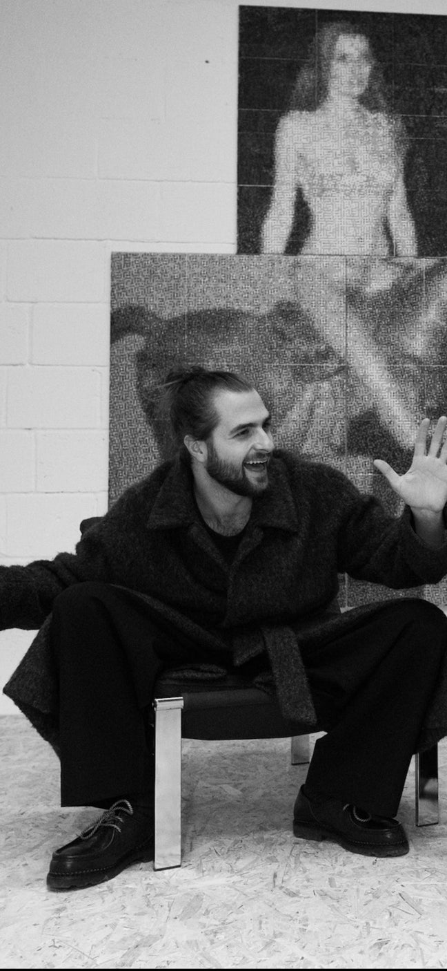 Architect - calm / helpful / clean Main Photo