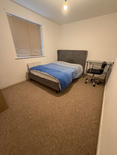Neat Double Room to let Main Photo