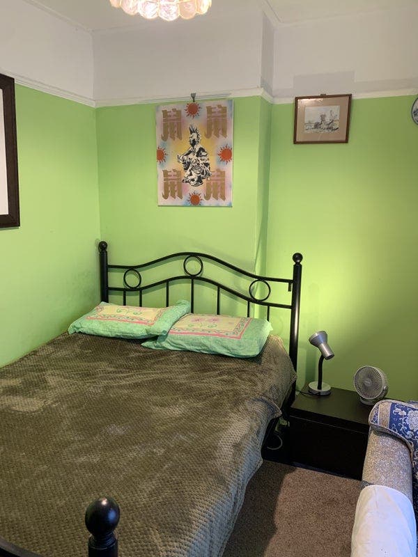 Short term licence / suit. Single or cosy double. Main Photo