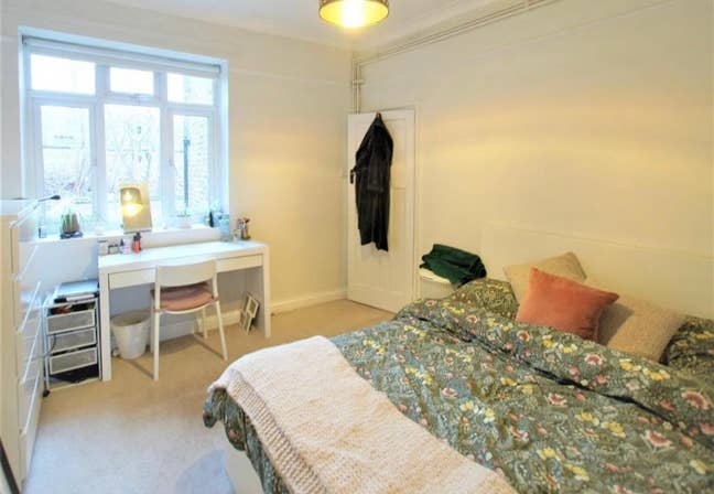 Large Double Room available in Balham Main Photo