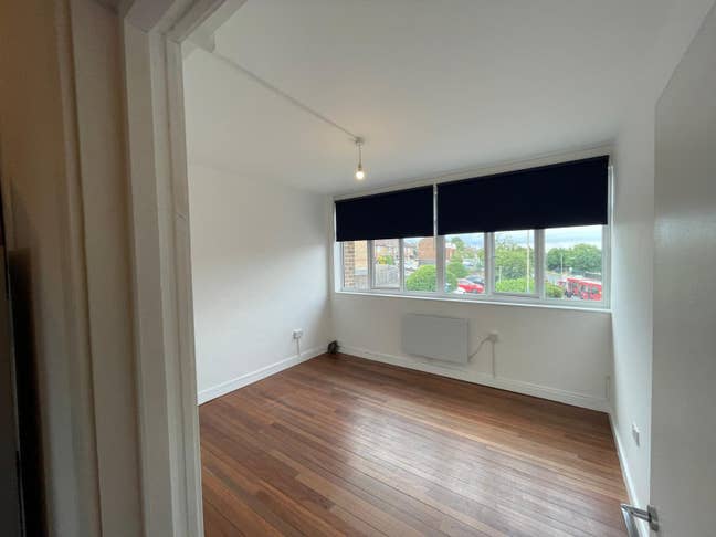 Double room available to rent  Main Photo