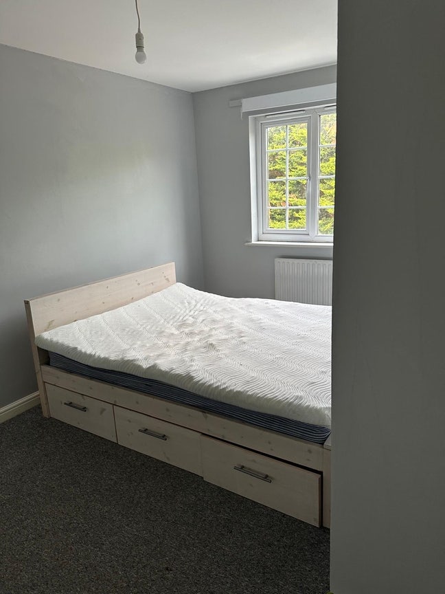Double Room (Kingsize) to rent in shared house Main Photo