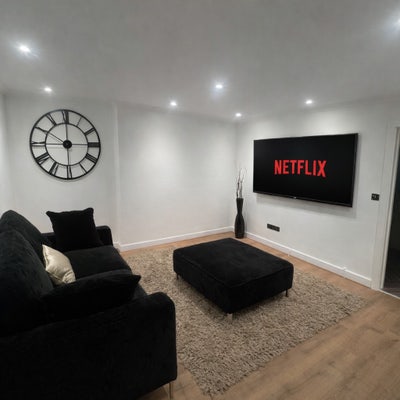 Modern Spacious Home / Contractor Friendly / LUXE Main Photo