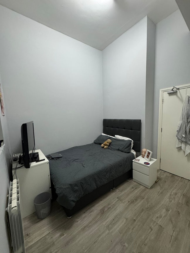 Double Room + Study Room (Shared) close to jubilee Main Photo